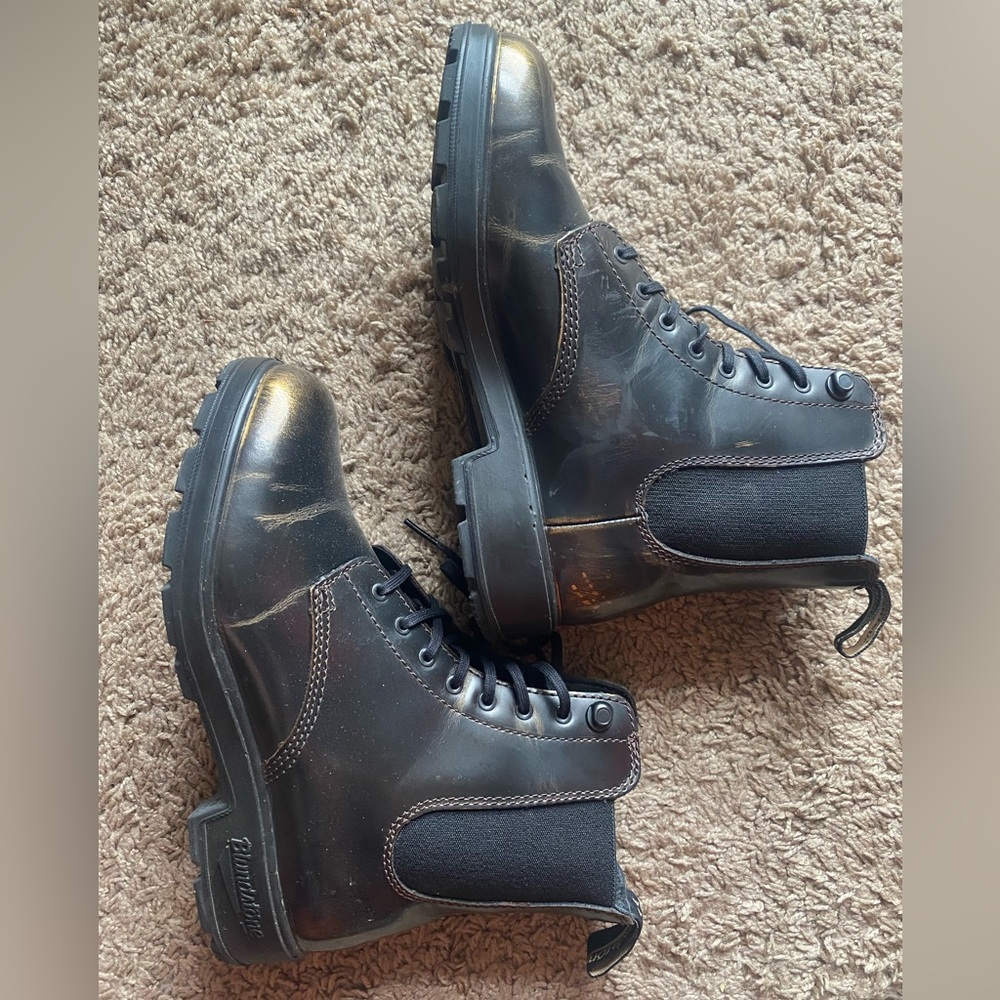 Blundstone Black/golden Ankle Boots Durable Leather - only tried on